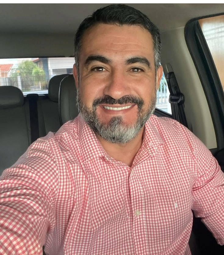 <em>Ricardo pradenas - Comprador de Instagram</em>