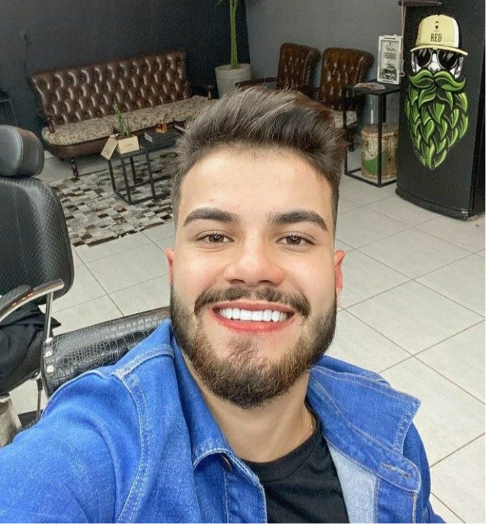 Esteban Flores - Comprador de Instagram